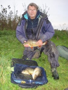 Roger with perch Dillington 2nd Nov 08