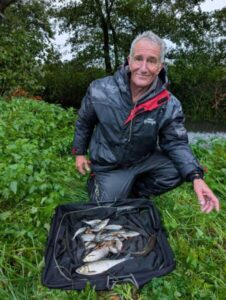 E8618fe8 C615 4594 8dde D206a67f0982