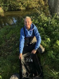 84af98d6 9cba 43d4 B185 97a288a44445