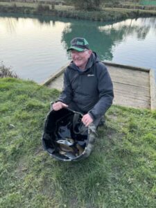 6012a559 5c4b 4299 B4a1 F03f48900e71